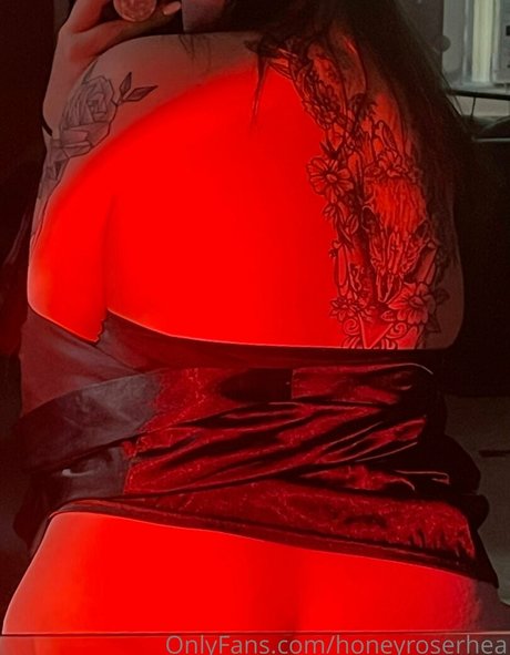 honeyroserhea model pretty pics