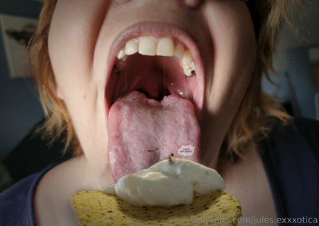 jules exxxotica actress pic