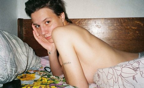 yanaperfect pornographic star images