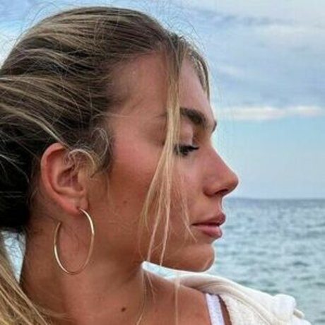 Jane Mautin model hd photo