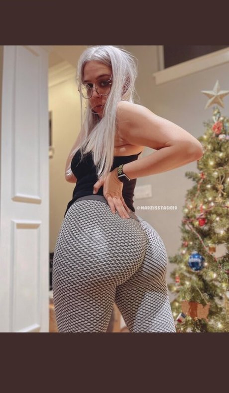 madzisstacked exclusive star photos