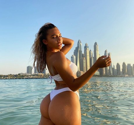 Tennessee Thresher erotic actress pics