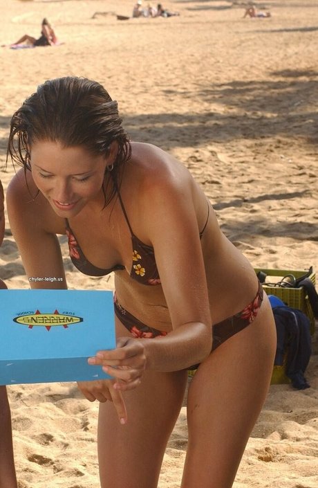 Chyler Leigh model pornographic pic