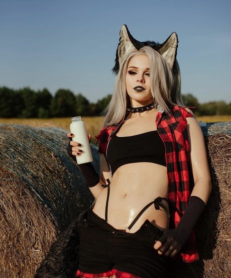 Yugoroforge actress picture