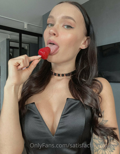 Satisfaction queen model nice pictures