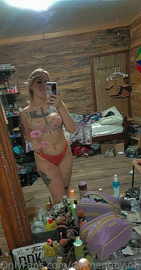 carmenbby oh model hot picture