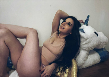 dreamheli erotic star gallery