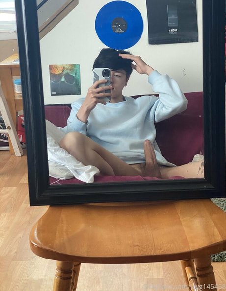 milf glasses onlyfans erotic picture