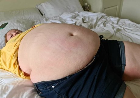 chubbycupcake beautiful model image