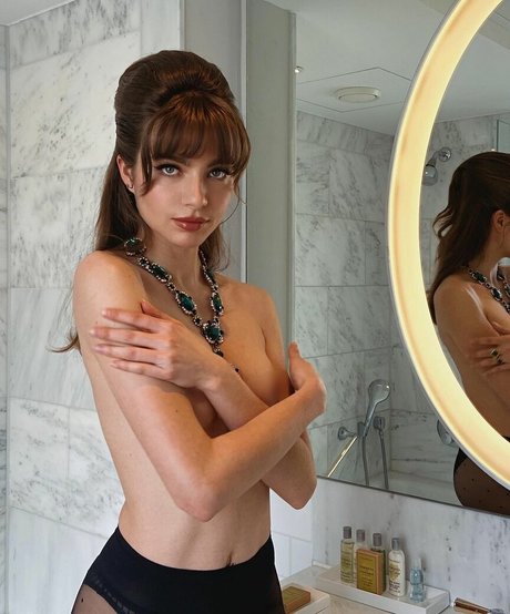 Mara Lafontan model pornographic photo