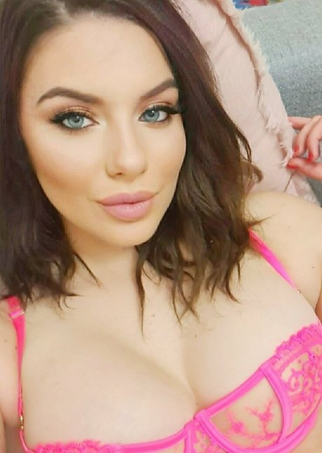 LittleMissTrish nudes star galleries