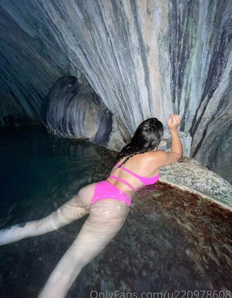 lizbethoficial sexy actress pic