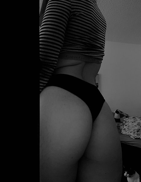 redmau111 beautiful model img