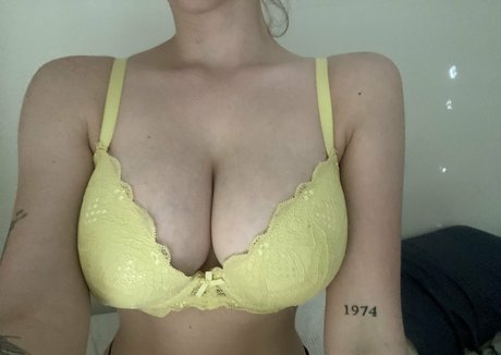 fairiwinni pornographic actress gallery