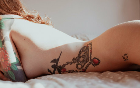 thata prd adult model image