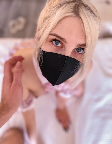 Kwainess pornstar exclusive pictures