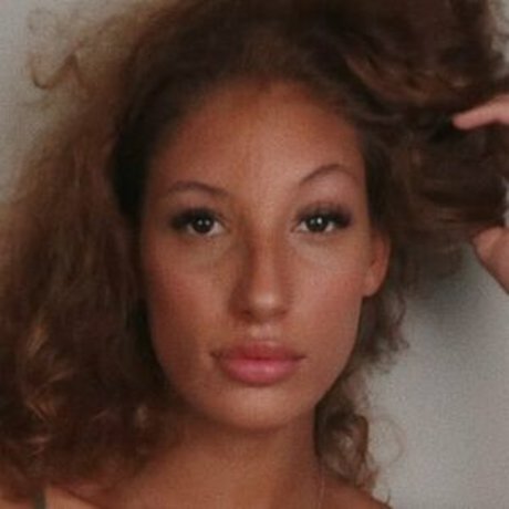 Malia Hope model pretty gallery