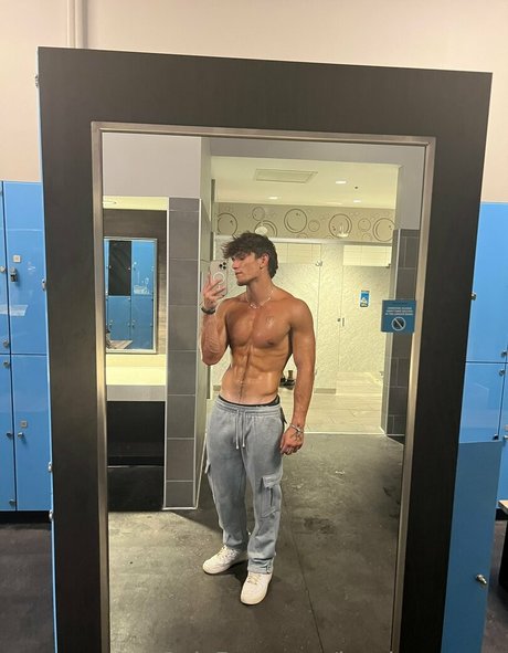 jacobsavagee free actress picture