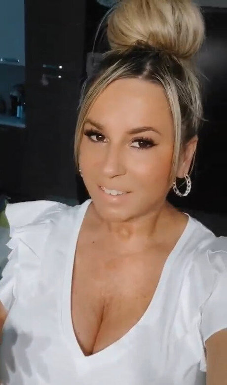 Elena Daniela Ungureanu pornographic star pic