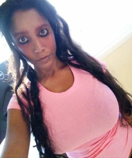 Amber Higgins Cecil art model galleries