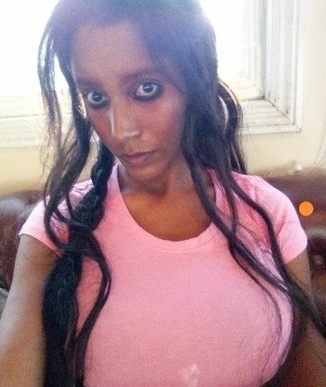 Amber Higgins Cecil exclusive actress gallery