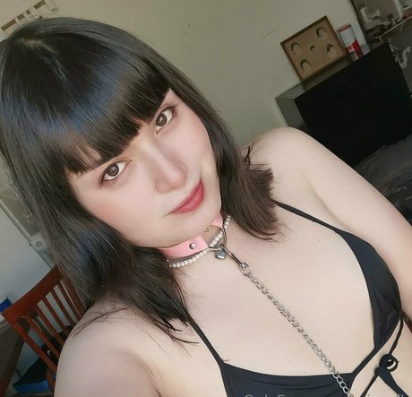 arierufk model hot pics