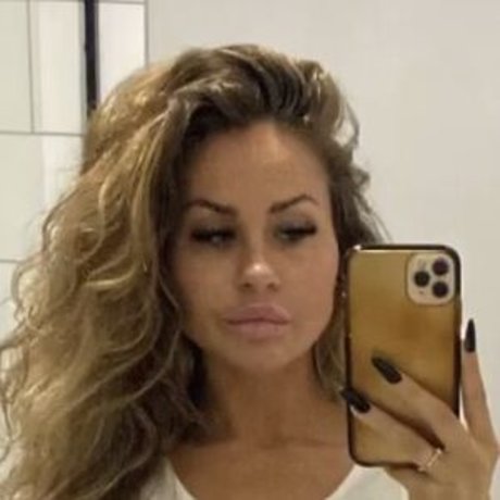 Karolina Saunders sexy actress archive