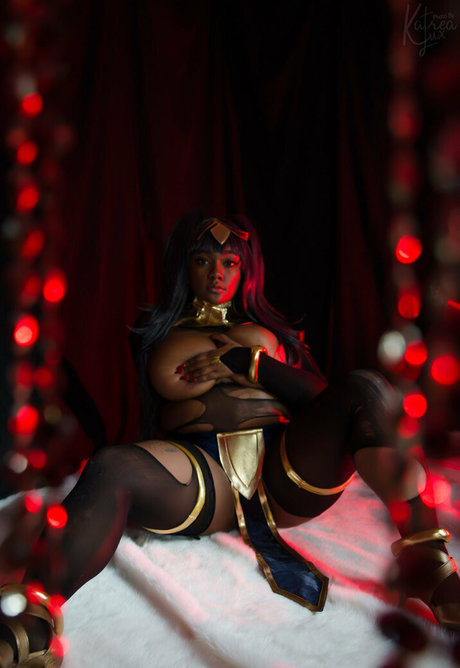 izzysaeko hd actress pictures