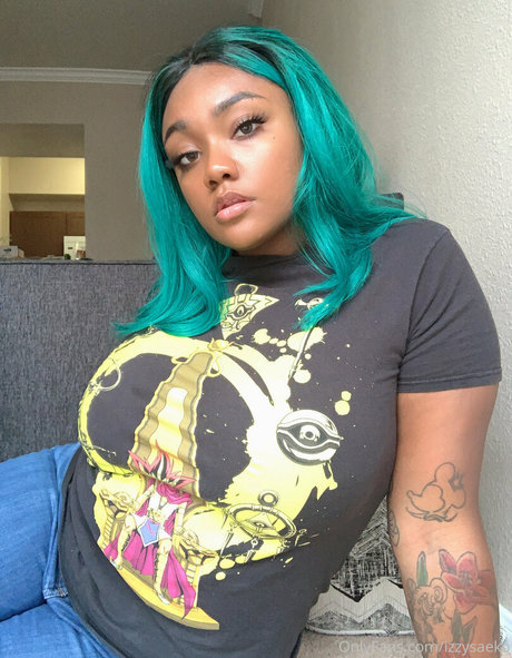 izzysaeko star naked pic