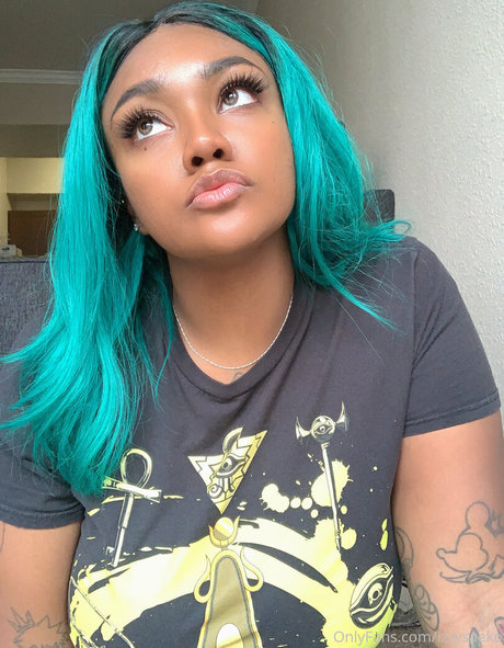 izzysaeko model nice gallery