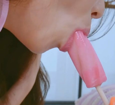 jenasis actress image