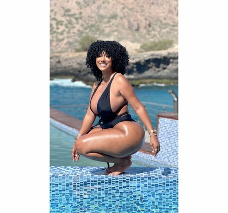 Sophie Likosky model pretty image