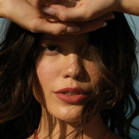 Vitoria Strada model hot photo