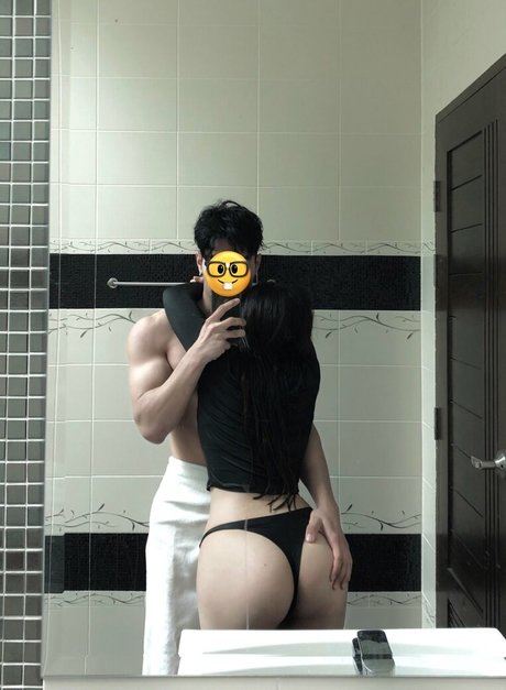 lil zogbabe pornographic model image