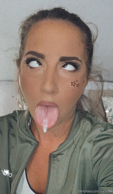 lara lee sexy actress image