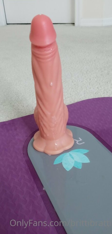 Brittibratti sex model pic