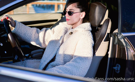 sasha unic pornographic star photo