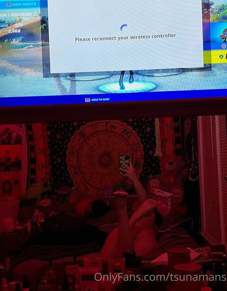 tsunamans naked actress images