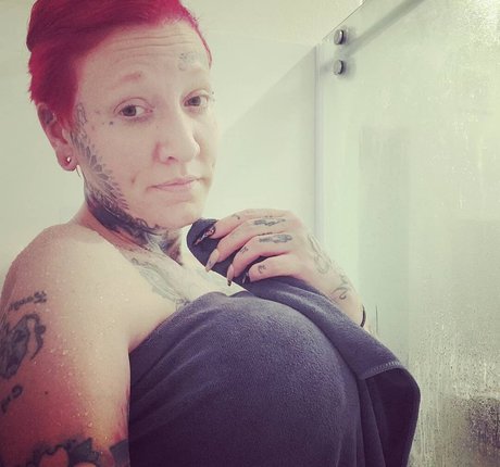 ChrystalNevius sex model photo