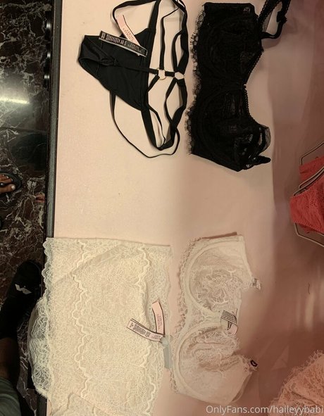 haileybabi beautiful pornstar gallery