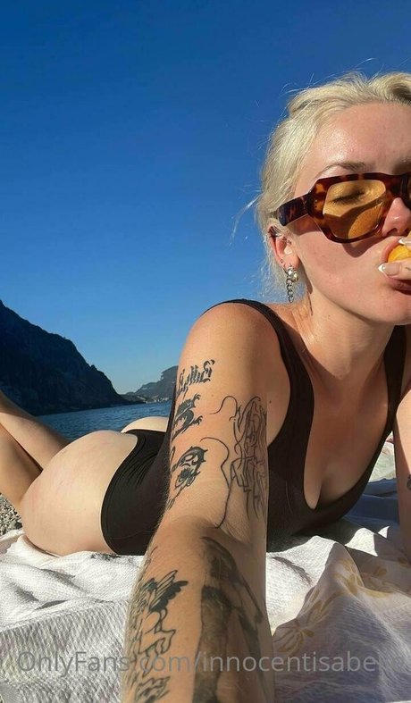 innocentisabelle model top gallery