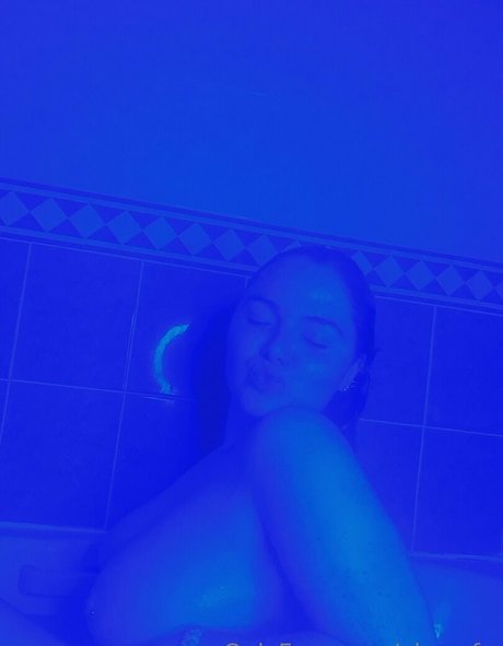 elmnsfw model porn photos