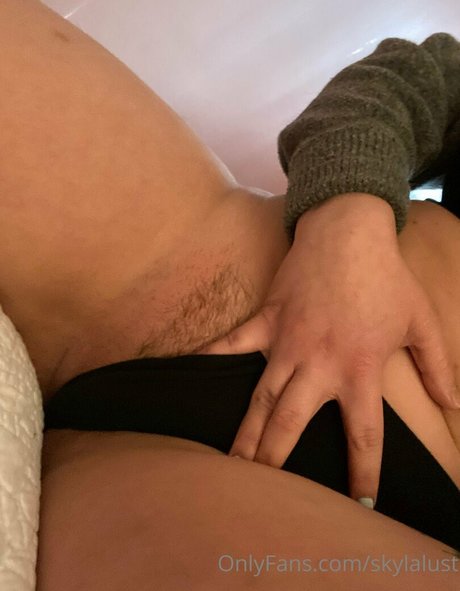 hquinn la nudes actress img