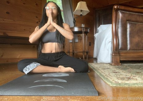 anyaivy free pornstar img