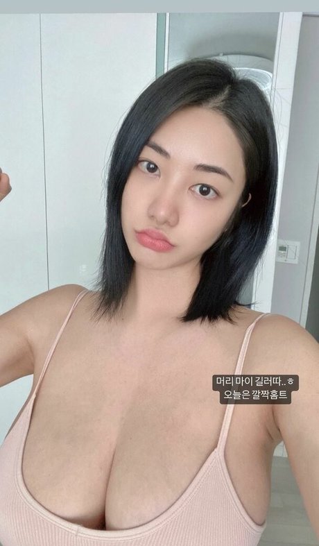 Tasha Y model free pics