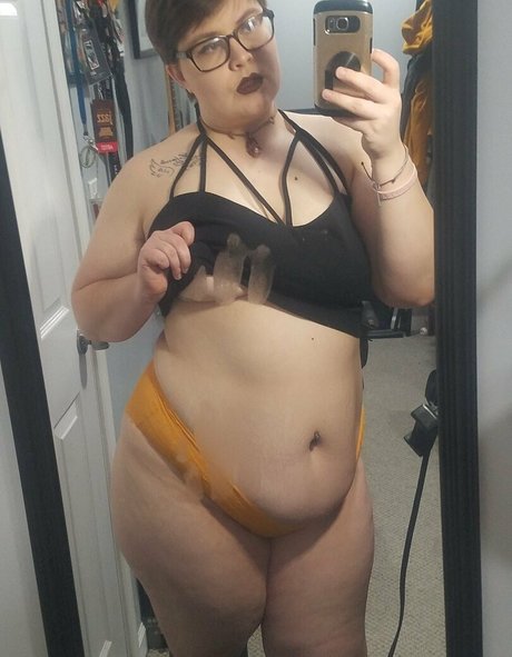 woodskinkcafe nudes model images