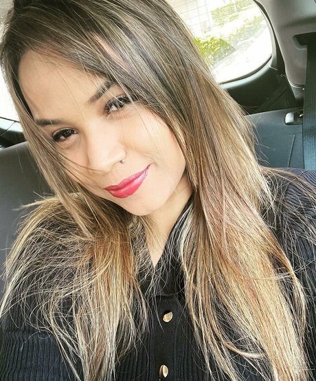 Isa Gomez pretty actress img