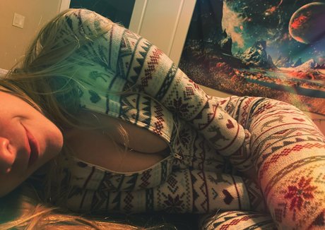 Mr Mrs Rave Baes naked actress pic