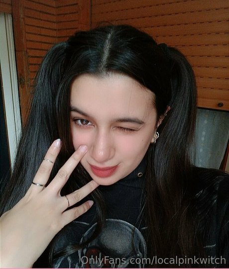 localpinkwitch adult model img