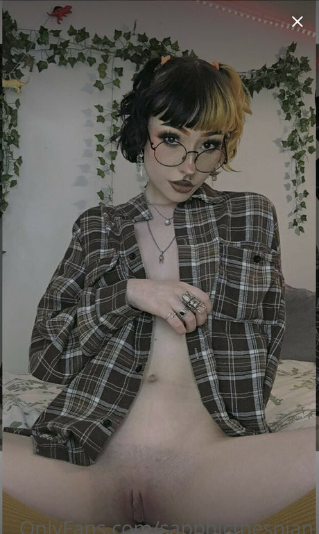 sapphic thespian xxx actress photos